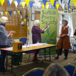 Elizabeth Cook presents the Rose Bowl to Lizzi Thistlethwayte. Elizabeth Cook presents the Rose Bowl to Lizzi Thistlethwayte.