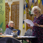 Elizabeth Cook reading after the awards. Elizabeth Cook reading after the awards.