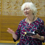 Elizabeth Cook reading after the awards. Elizabeth Cook reading after the awards.